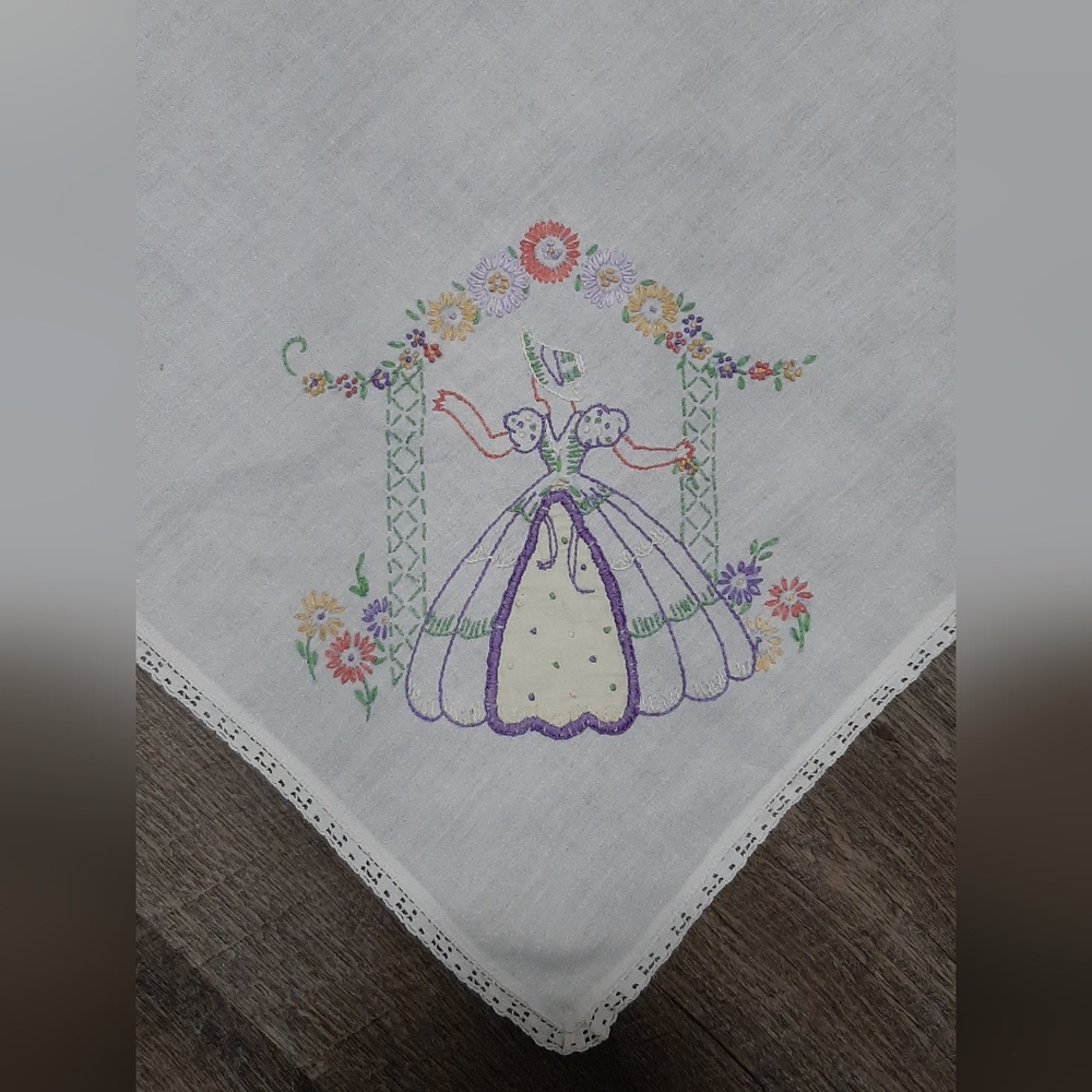 Vintage Cotton Hand Embroidered Tablecloth Crinoline Lady 30 X 28 Inch